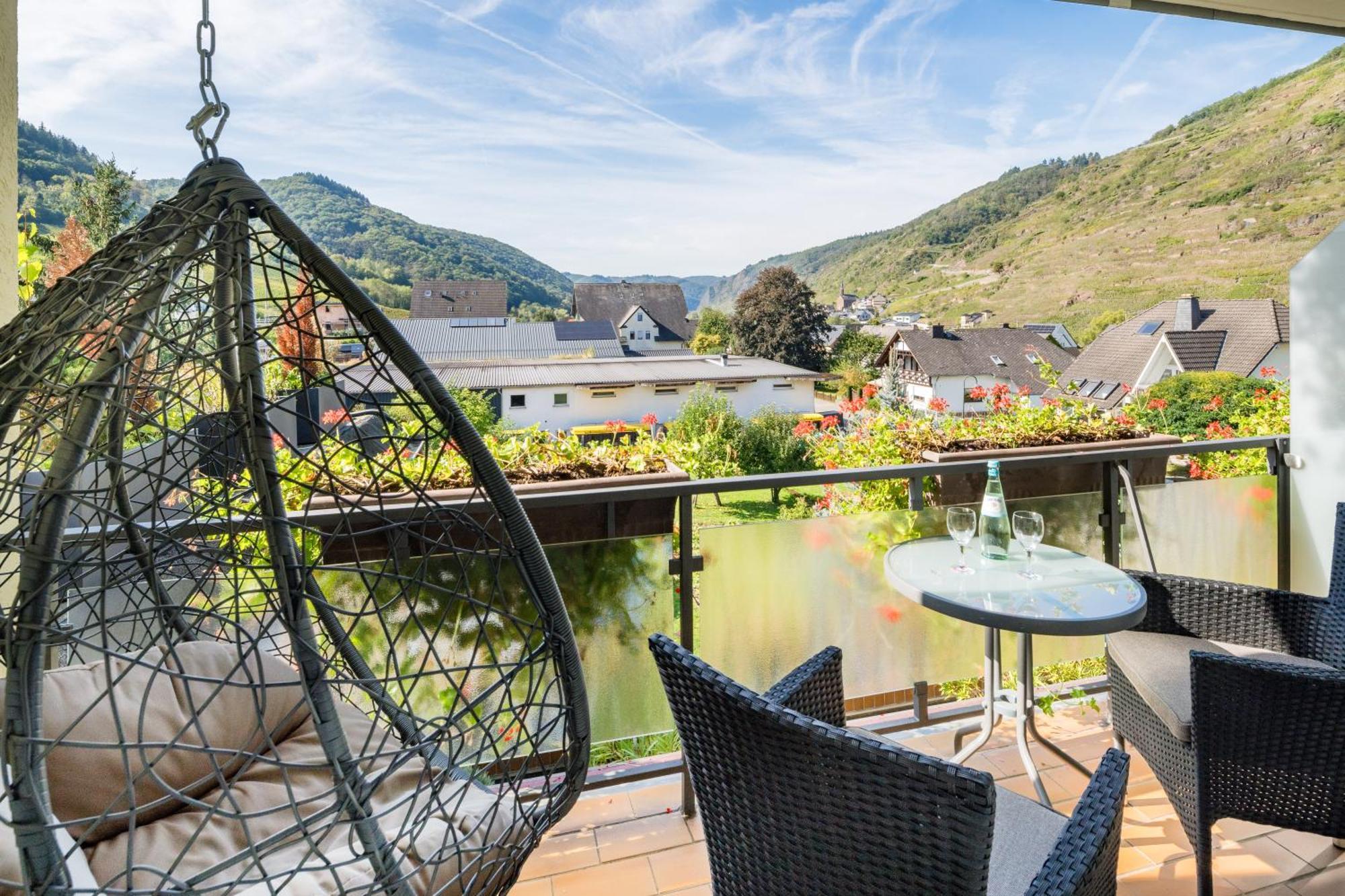 Weinhotel Sonnenschein 에른스트 외부 사진