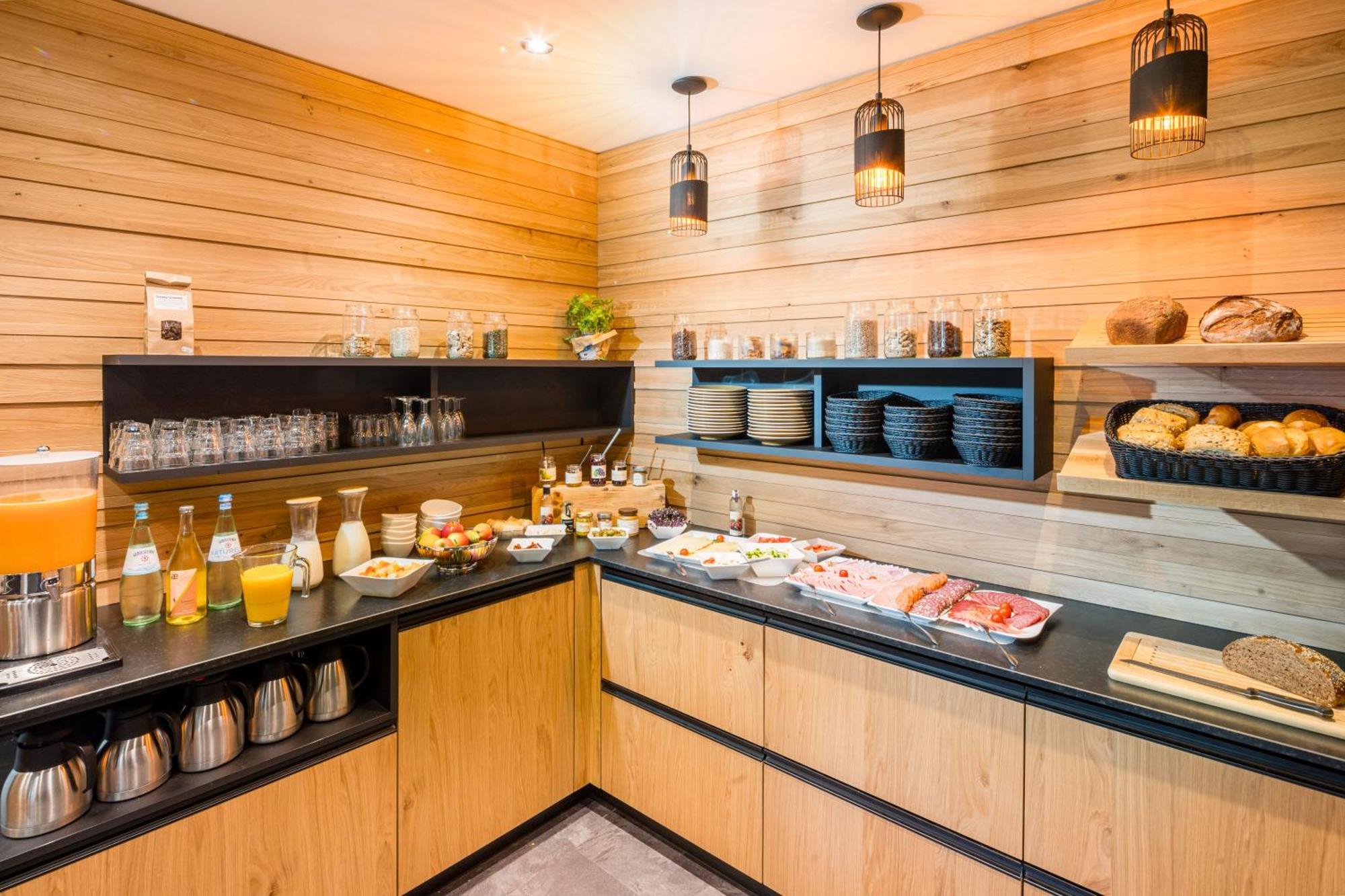 Weinhotel Sonnenschein 에른스트 외부 사진