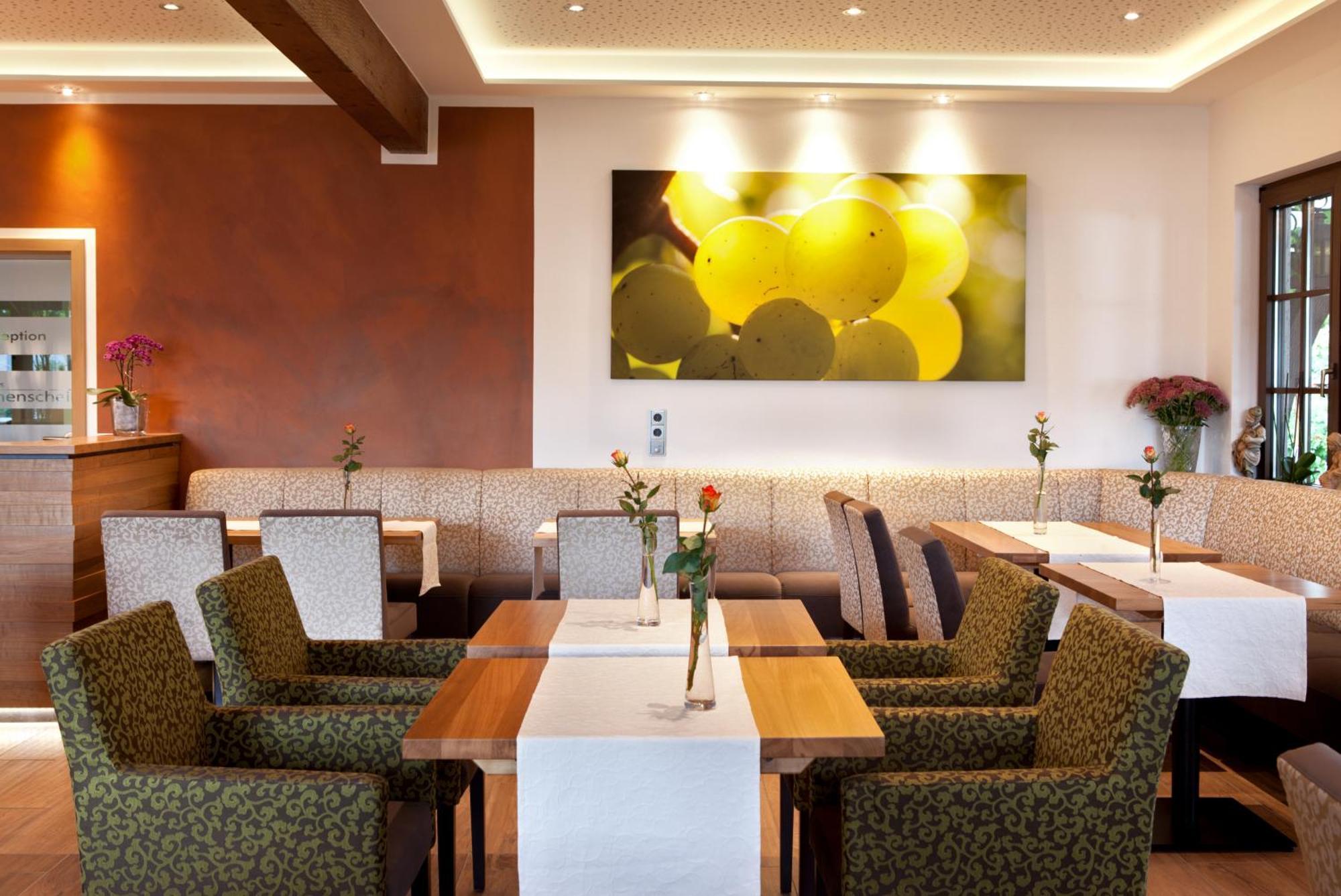 Weinhotel Sonnenschein 에른스트 외부 사진