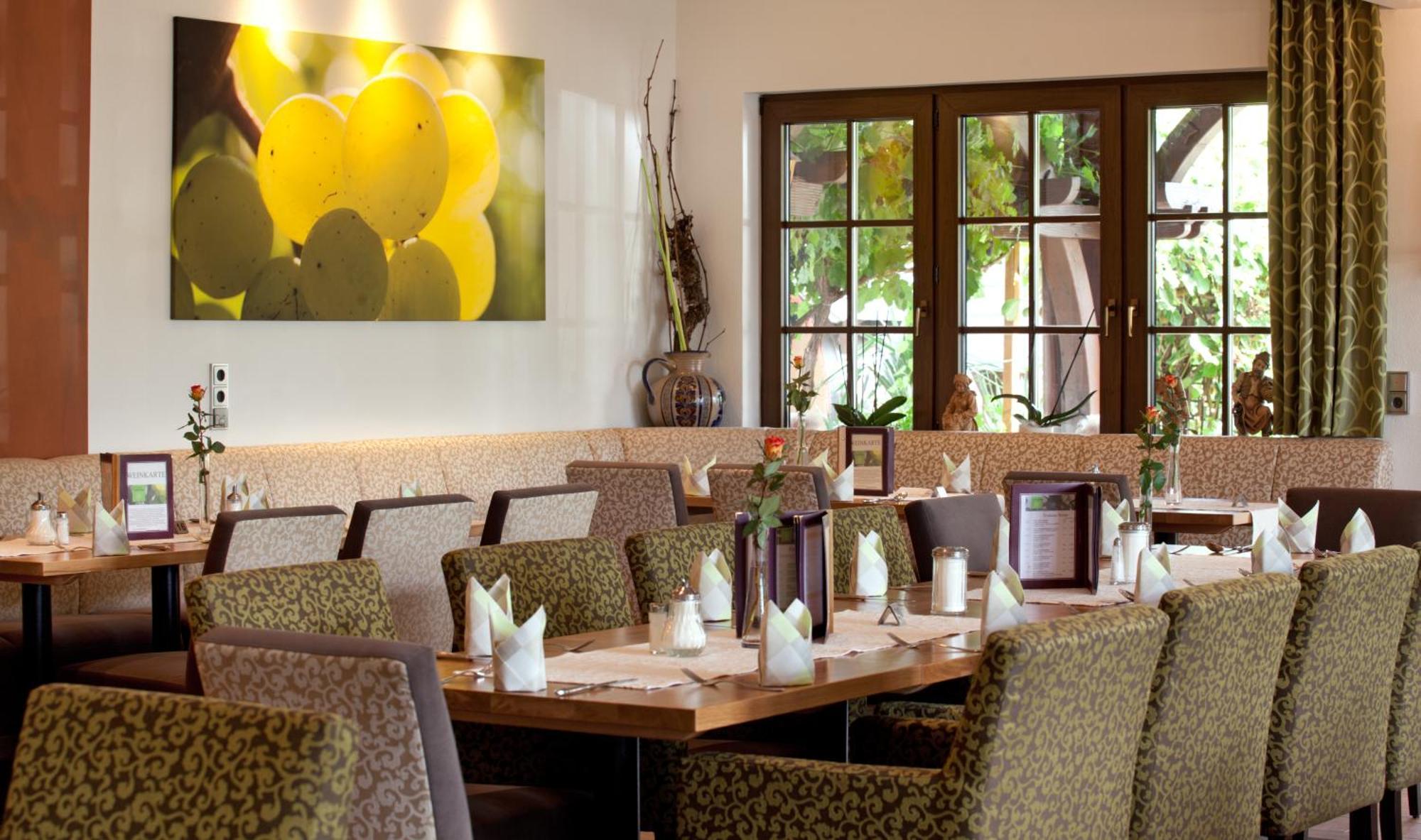 Weinhotel Sonnenschein 에른스트 외부 사진
