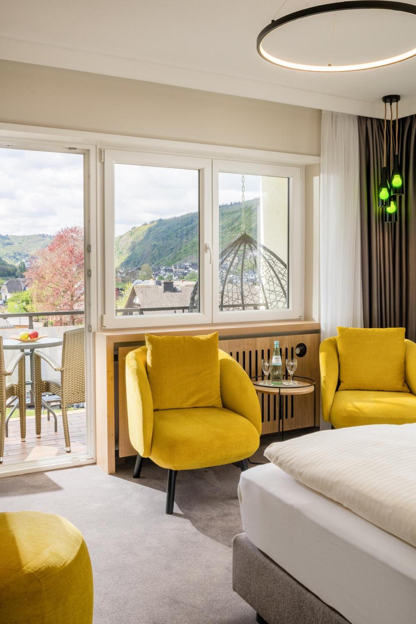 Weinhotel Sonnenschein 에른스트 외부 사진