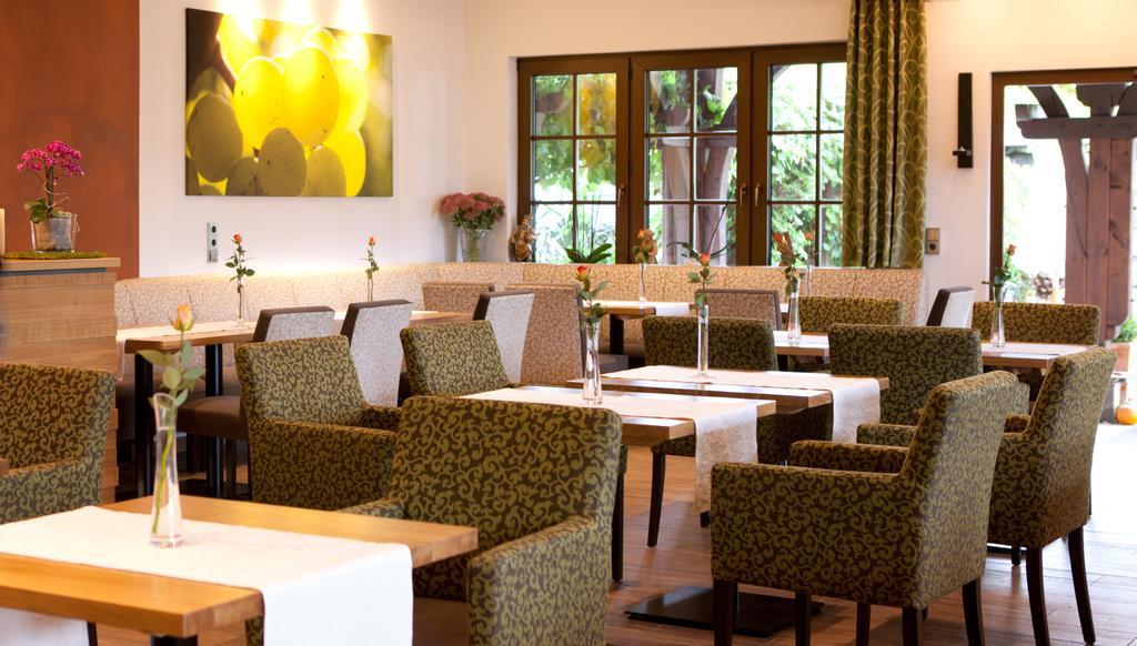 Weinhotel Sonnenschein 에른스트 외부 사진