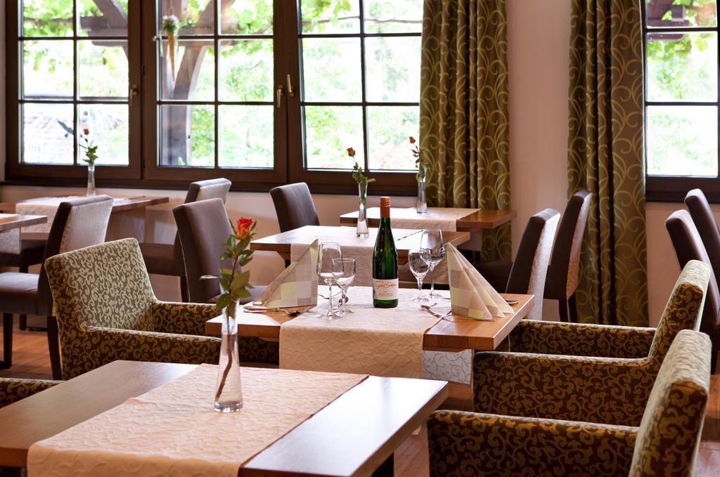Weinhotel Sonnenschein 에른스트 외부 사진