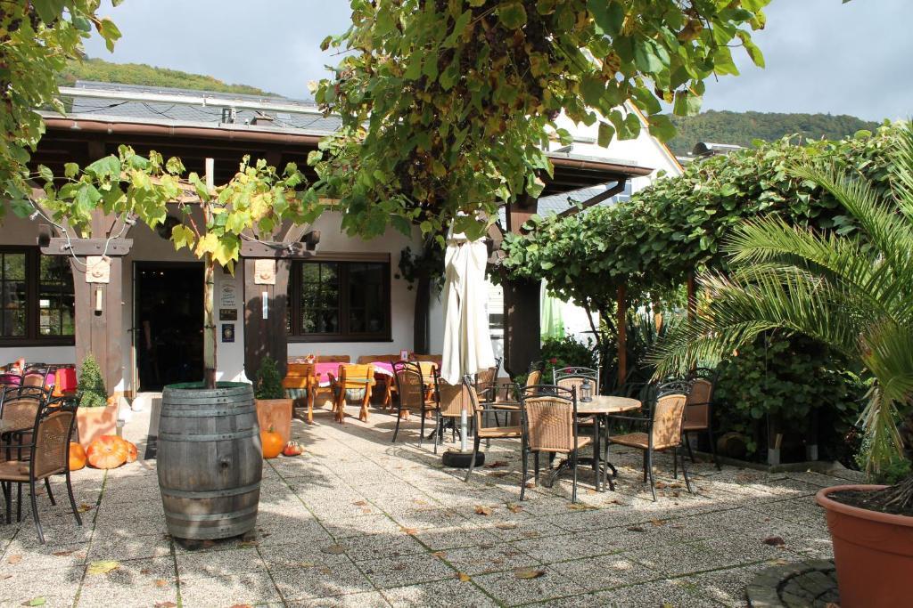 Weinhotel Sonnenschein 에른스트 외부 사진