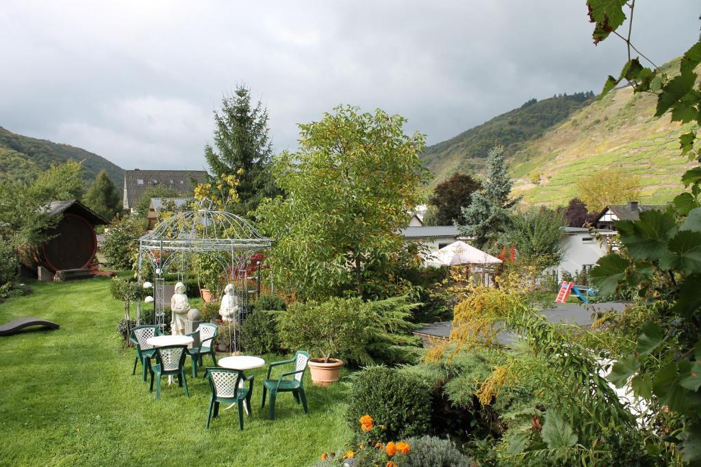 Weinhotel Sonnenschein 에른스트 외부 사진